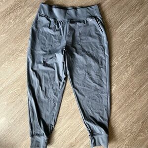 Gap fit studio high rise jogger pants sz L